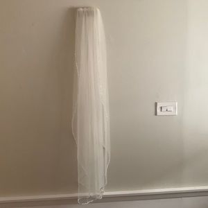 Bridal Pearl & Beaded Veil